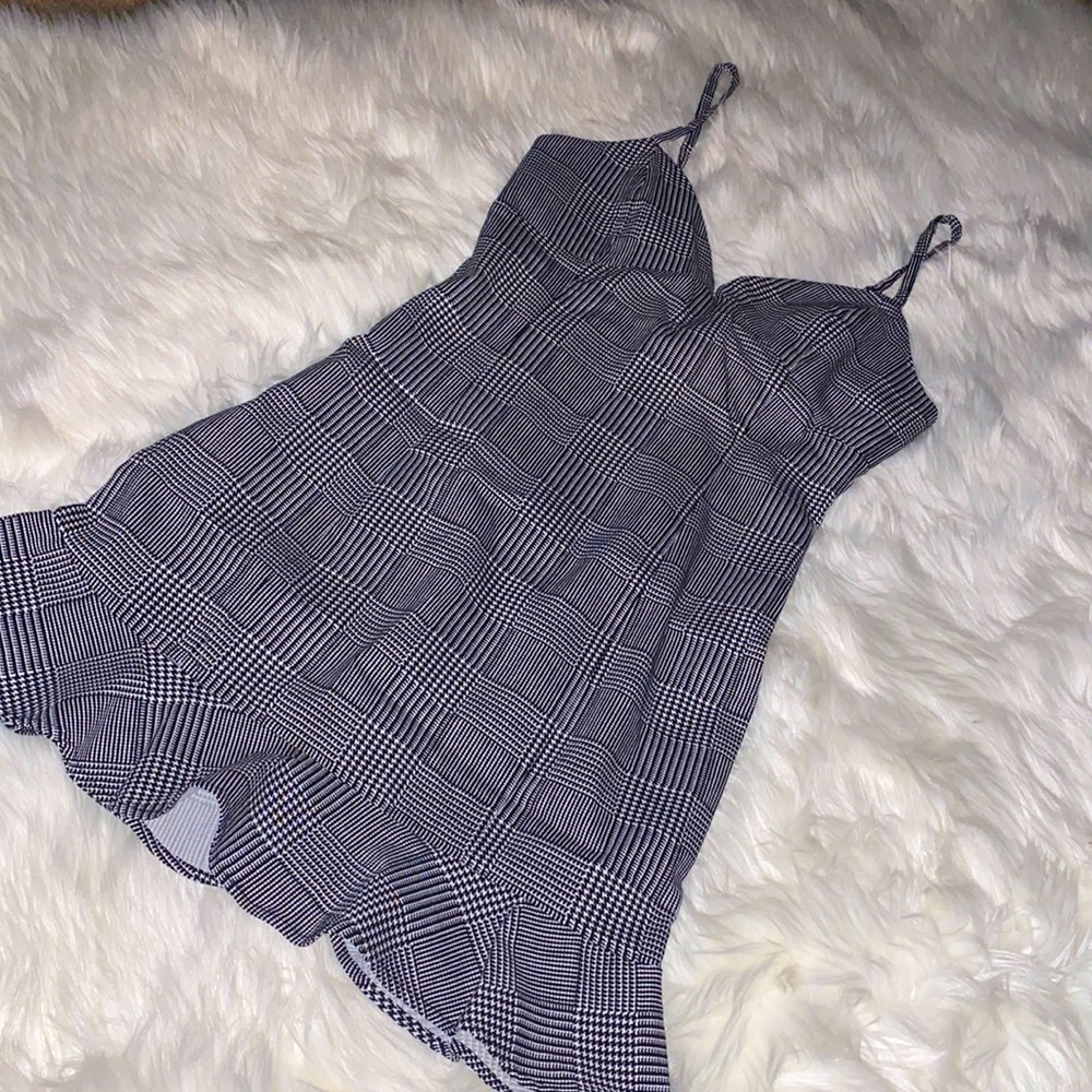 🚨SOLD‼️ FOREVER21 black/white plaid mini dress!